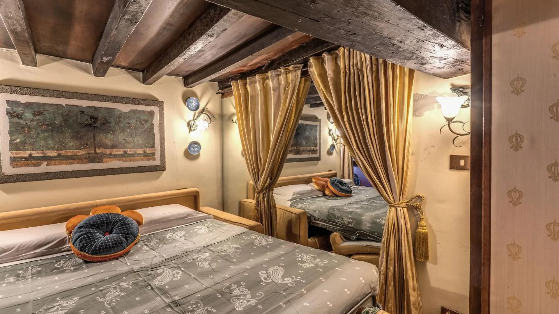 Downtown Eleanor Luxury Suite Rome Italy